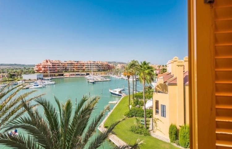 Apartamento Con Piscina ,Playa Con Vistas Panoramicas En La Marina De Sotogrande Сан-Роке Экстерьер фото